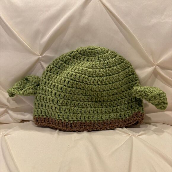 Handmade Toddler / Preschool Star Wars Baby Yoda Knit Hat and Scarf Set NEW - Picture 3 of 5
